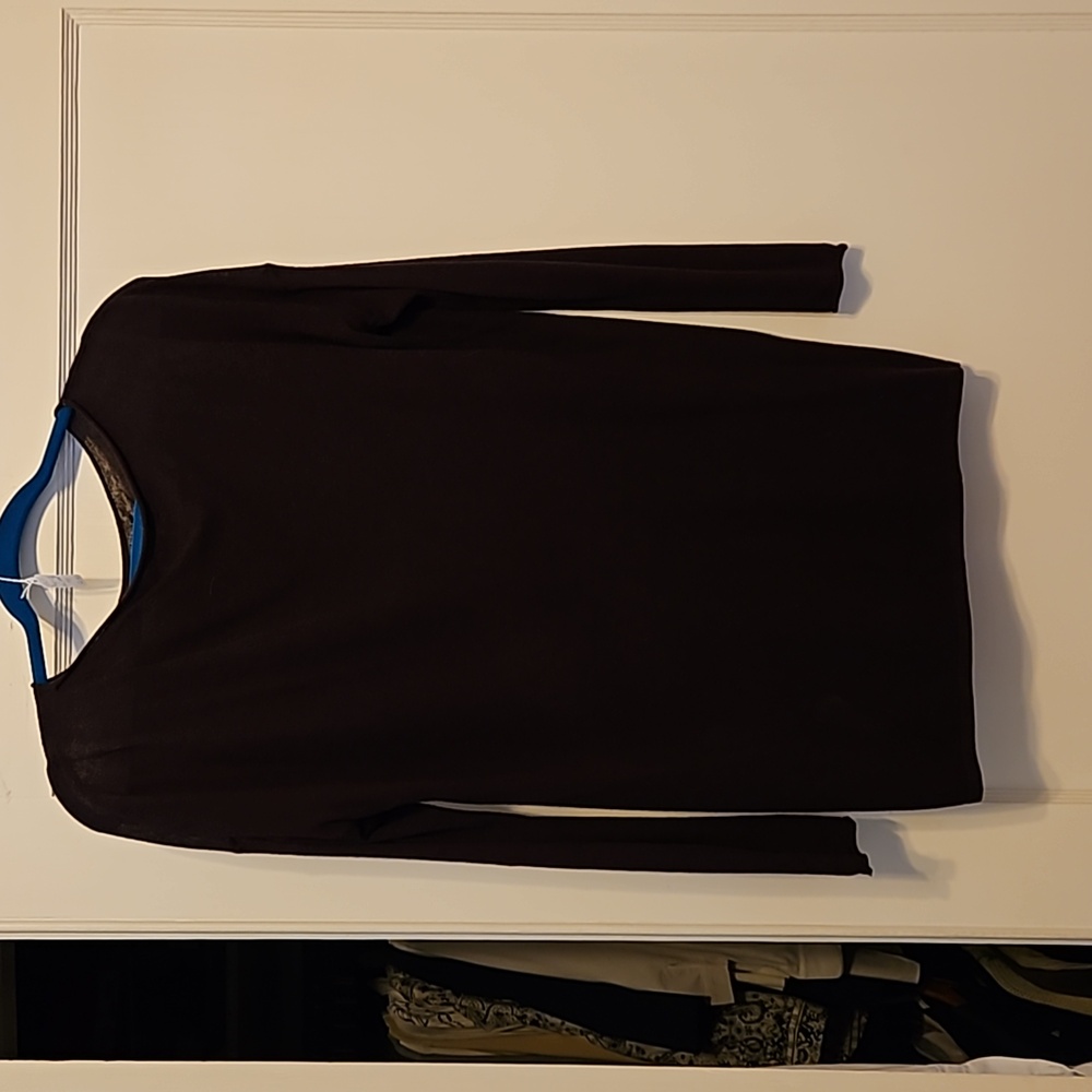 Vince small wool and polyester blend knit long sleeve top